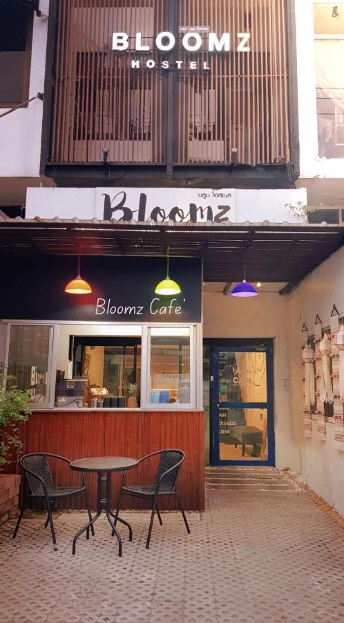 Bloomz Hostel Chiang Mai Buitenkant foto